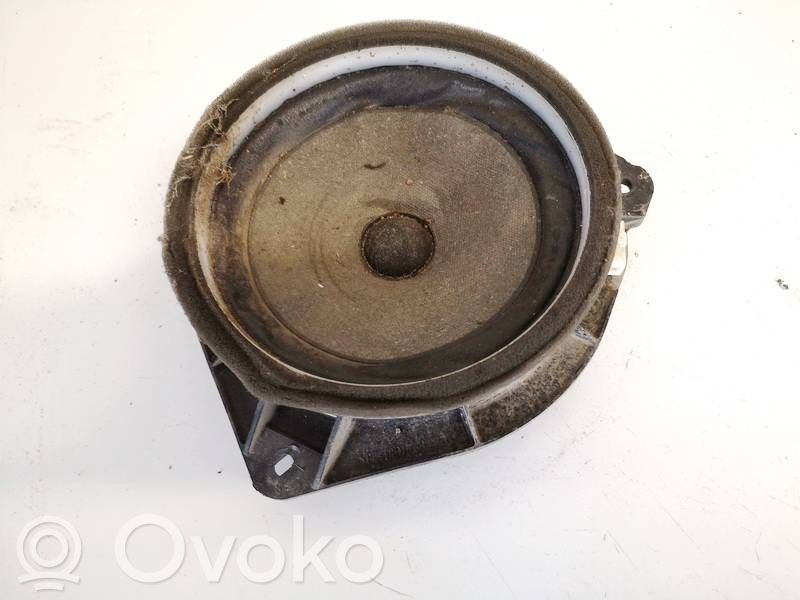 Toyota RAV 4 (XA20) Altavoz de la puerta delantera