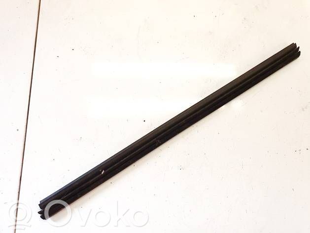 Skoda Octavia Mk3 (5E) Rivestimento modanatura del vetro della portiera posteriore