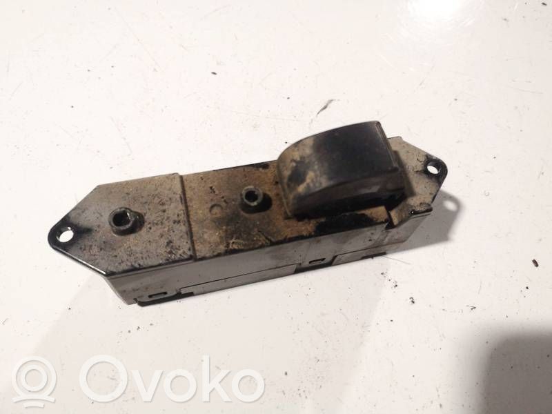 Mitsubishi Outlander Interruptor del elevalunas eléctrico 
