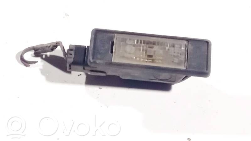 Toyota Corolla Verso AR10 Rekisterikilven valo 
