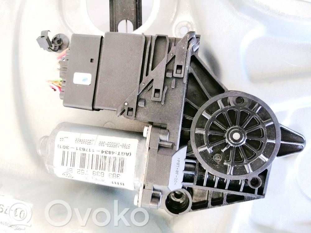 Volkswagen PASSAT B5.5 Motor macara geam ușă spate 