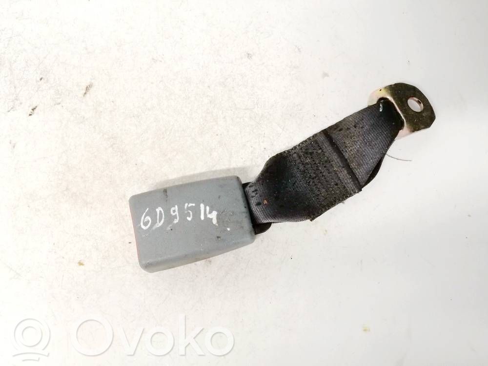 Toyota RAV 4 (XA20) Hebilla del cinturón de seguridad trasero