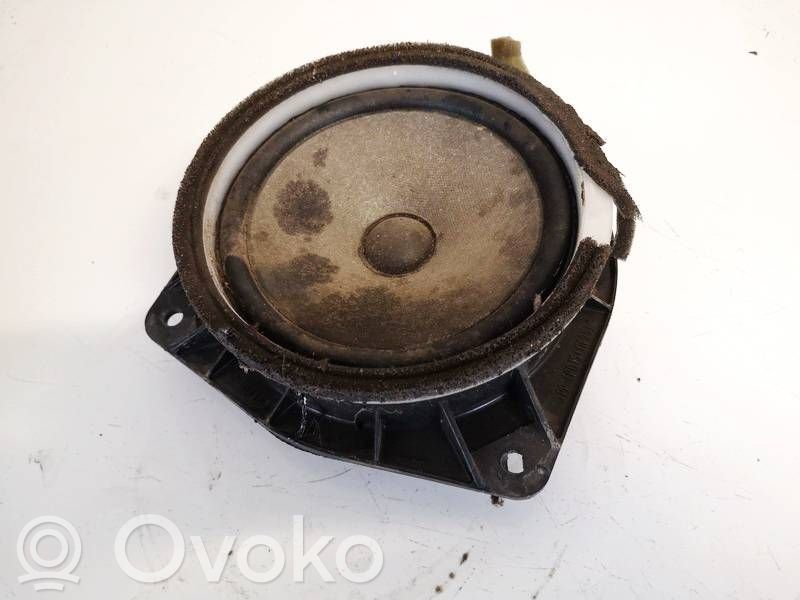Toyota RAV 4 (XA20) Altavoz de la puerta delantera