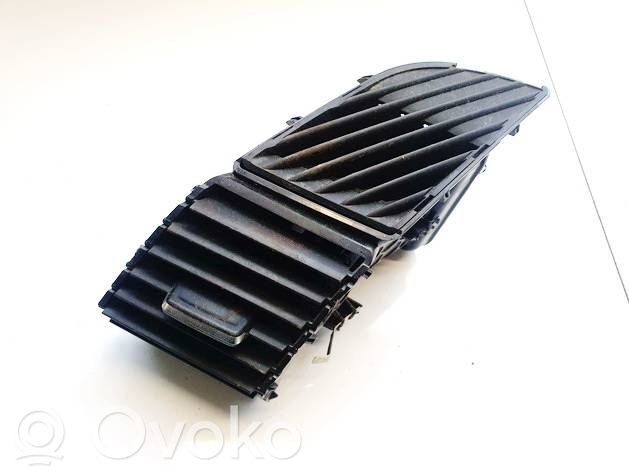 Grille d'aération centrale   9283004,S1103138D,9283004,S1103138D