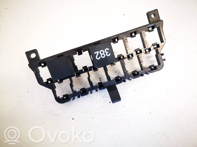 Set scatola dei fusibili   8D0937503E,8D0937503E