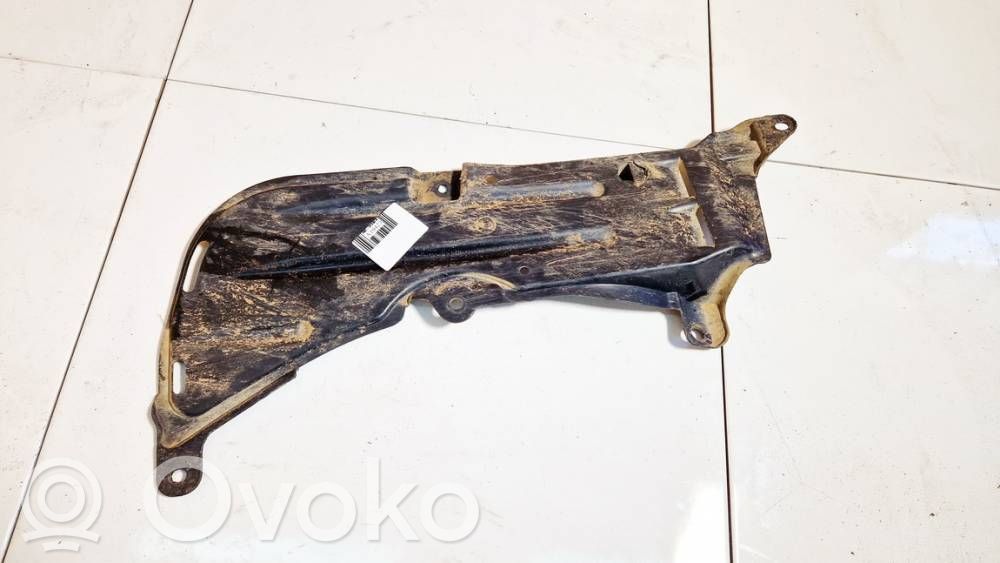 Honda Jazz Moottorin alustan välipohjan roiskesuoja 