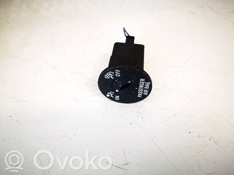Opel Astra J Comutator pornit/oprit airbag pasager 