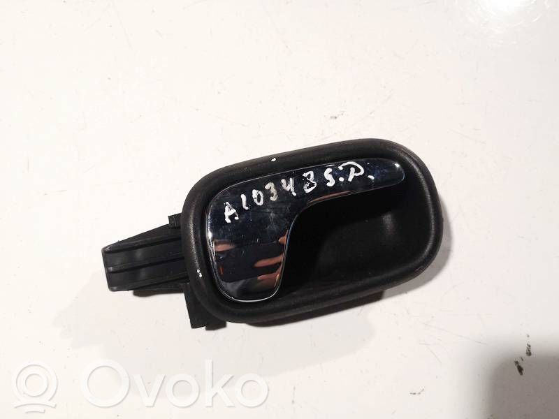 Audi A4 S4 B5 8D Poignée intérieure de porte arrière 