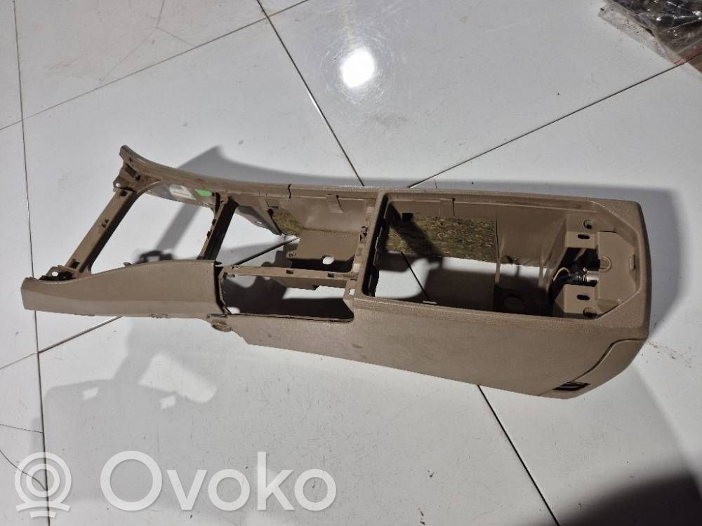 Volvo XC70 Center console 