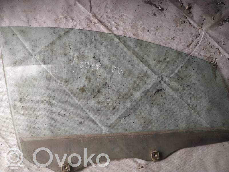 Mitsubishi Grandis Vitre de fenêtre porte avant (4 portes)