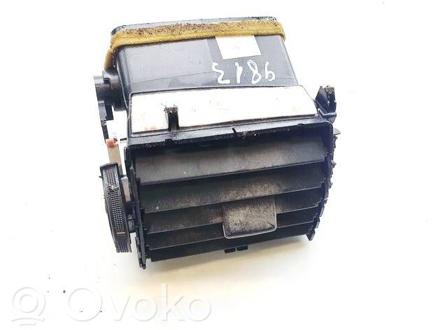 Toyota Avensis T270 Copertura griglia di ventilazione laterale cruscotto 