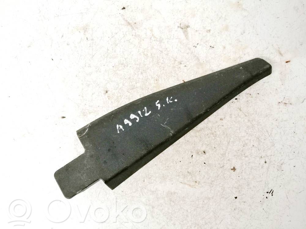 Nissan Note (E11) Otros repuestos del interior 