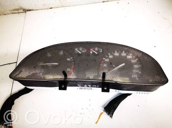 Volkswagen PASSAT B5 Tachimetro (quadro strumenti)