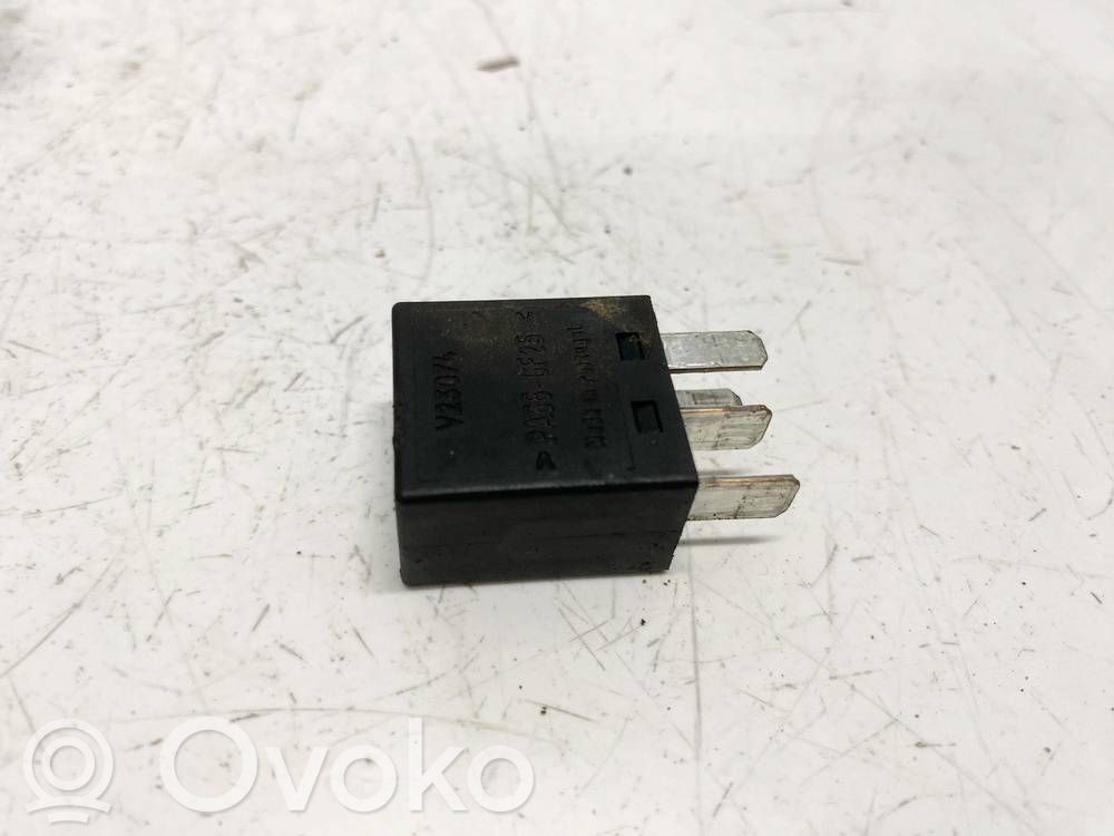 Autres relais   5M5T14B192AA,A1801X17,5M5T14B192AA,A1801X17