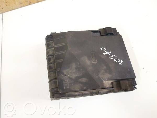 Volkswagen Golf V Pokrywa skrzynki bezpieczników