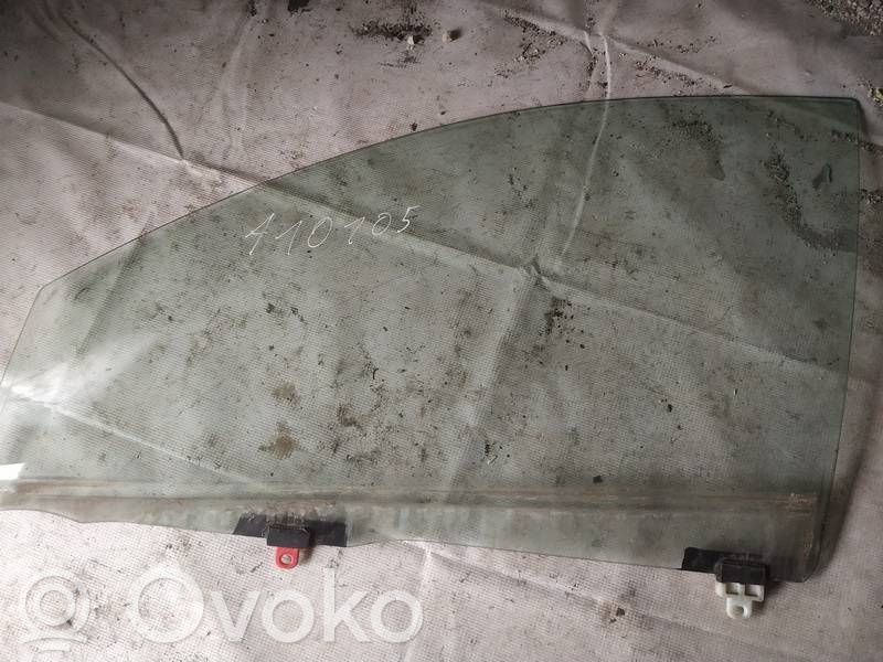 Toyota Yaris Vetro del finestrino della portiera anteriore - quattro porte