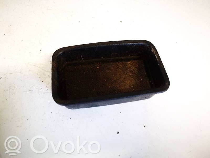Volkswagen Bora Popielniczka deski rozdzielczej 