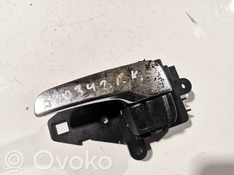 Manecilla interna puerta delantera   MN105359,MN105359