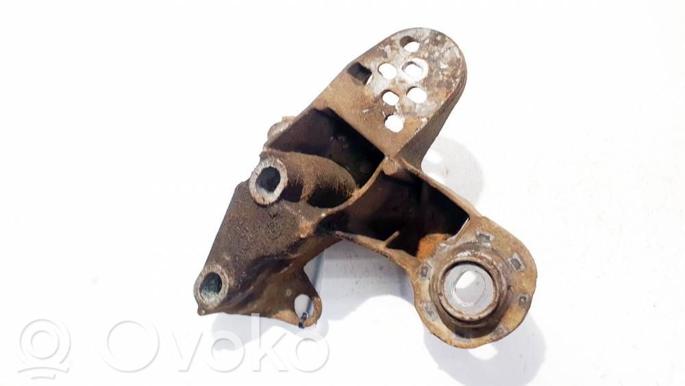 Engine mounting bracket   4B0199352A,4B0199352A