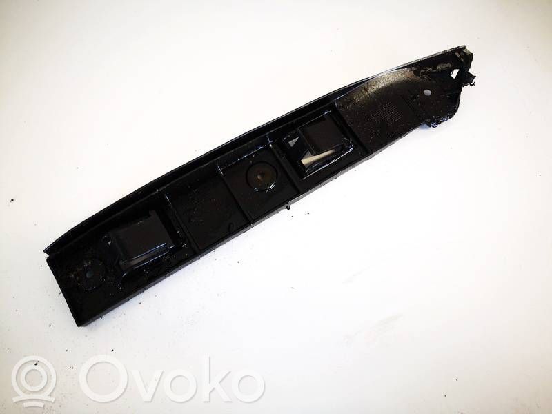 Volkswagen Bora Etupuskurin kannake