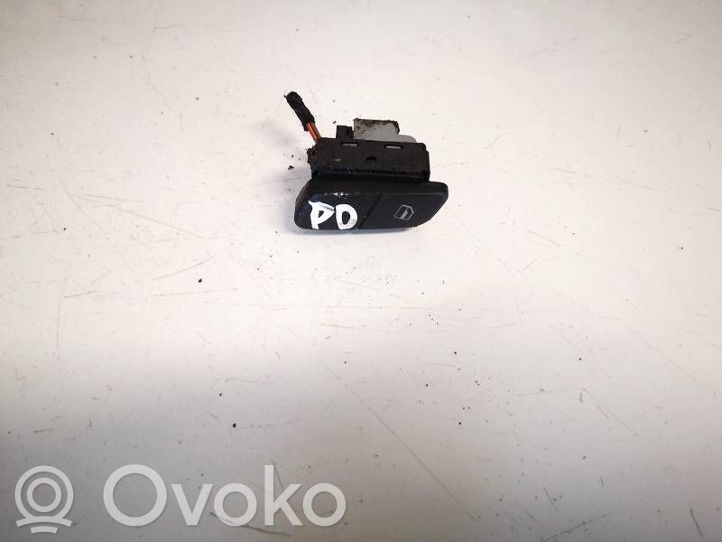 Volkswagen Polo IV 9N3 Buton comutator închidere centralizată 