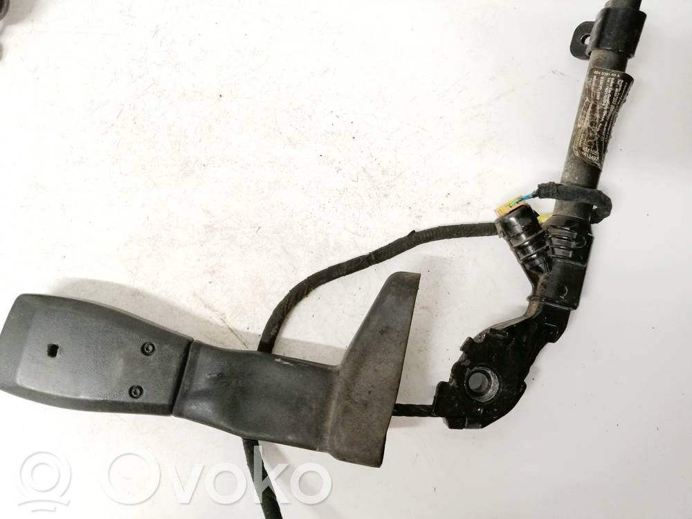 Volvo V50 Gurtschloss vorne 