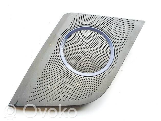 Sivukaiuttimen suoja   8T0857228A,8T0857228A