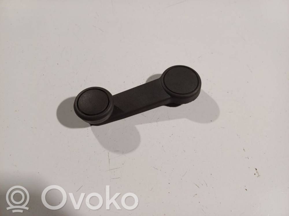 Ford Focus Etuoven ikkunan kampi