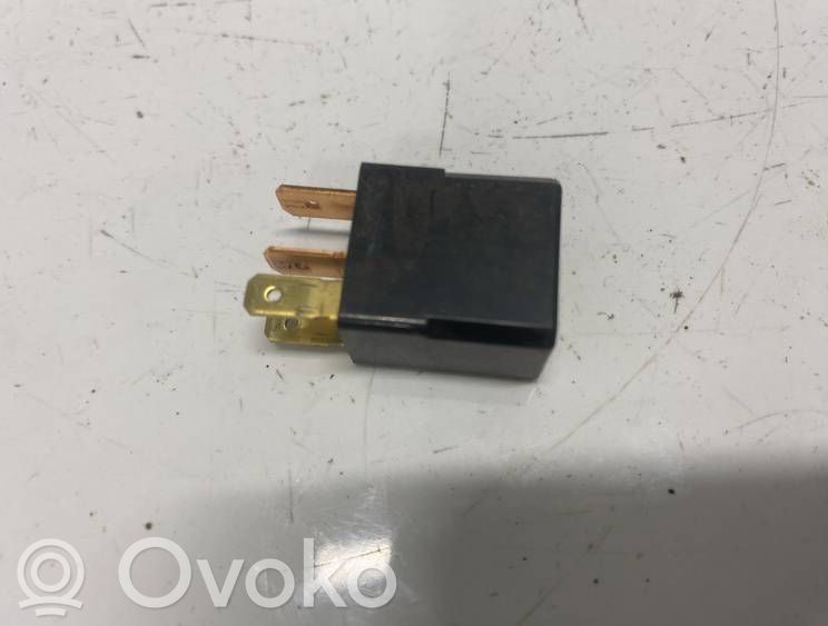 Mitsubishi Pajero Autres relais