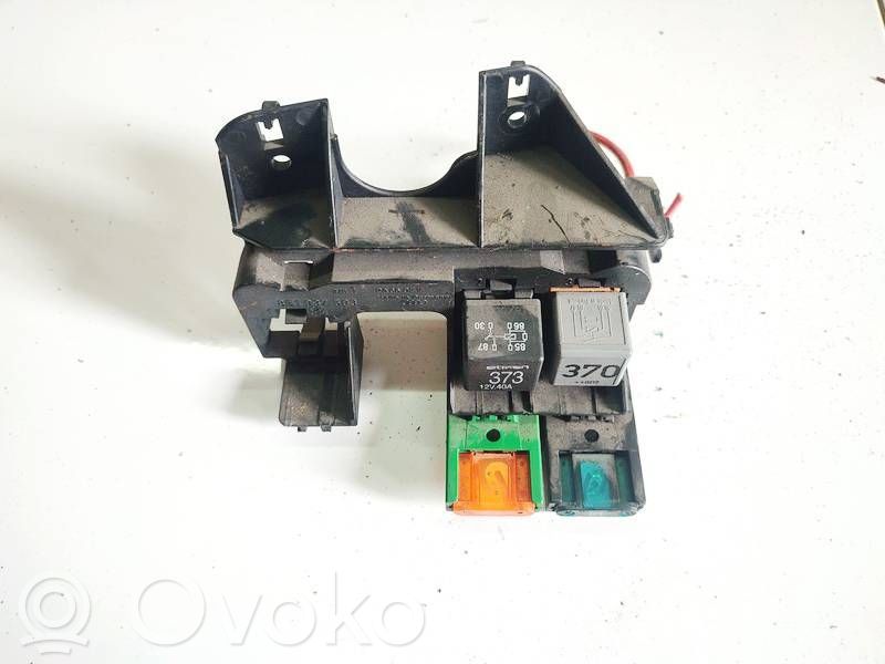 Audi A4 S4 B6 8E 8H Boîte à fusibles