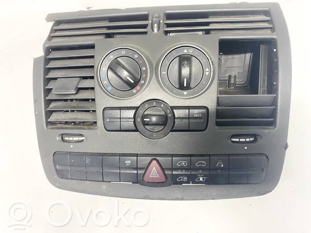 Mercedes-Benz Vito Viano W639 Panel klimatyzacji 