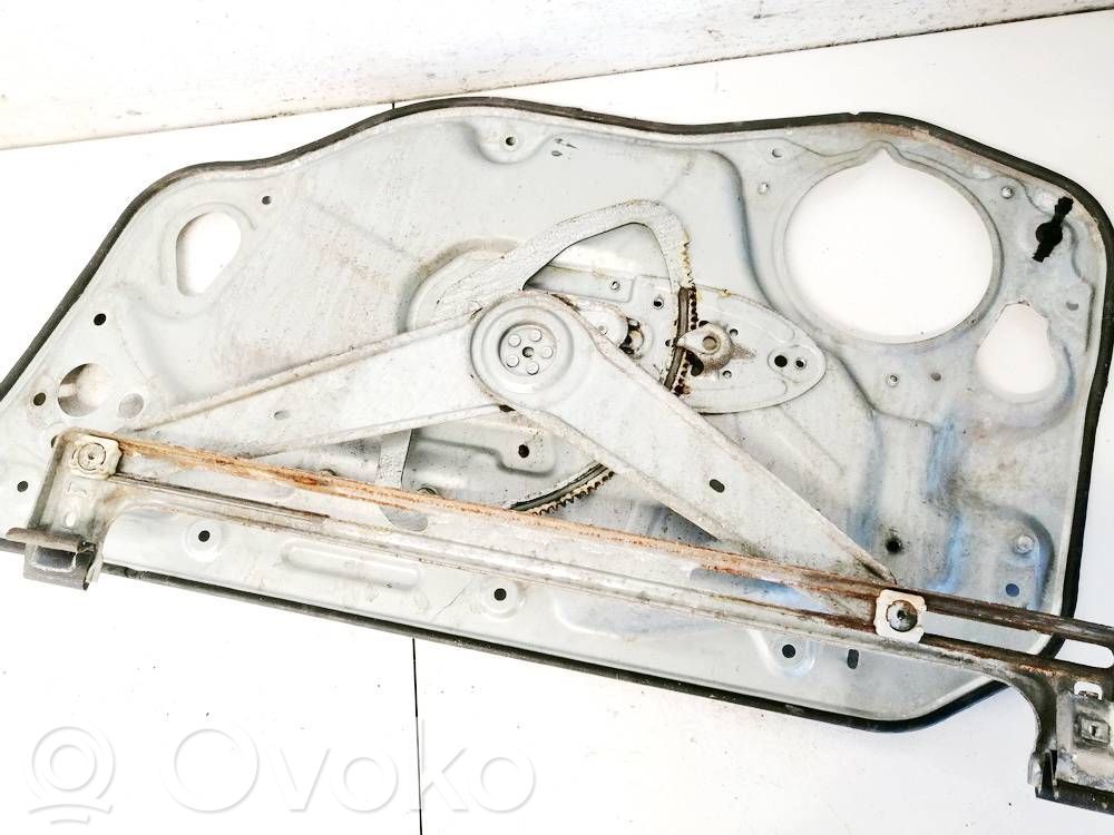 Regulador con motor de la ventanilla de la puerta corredera