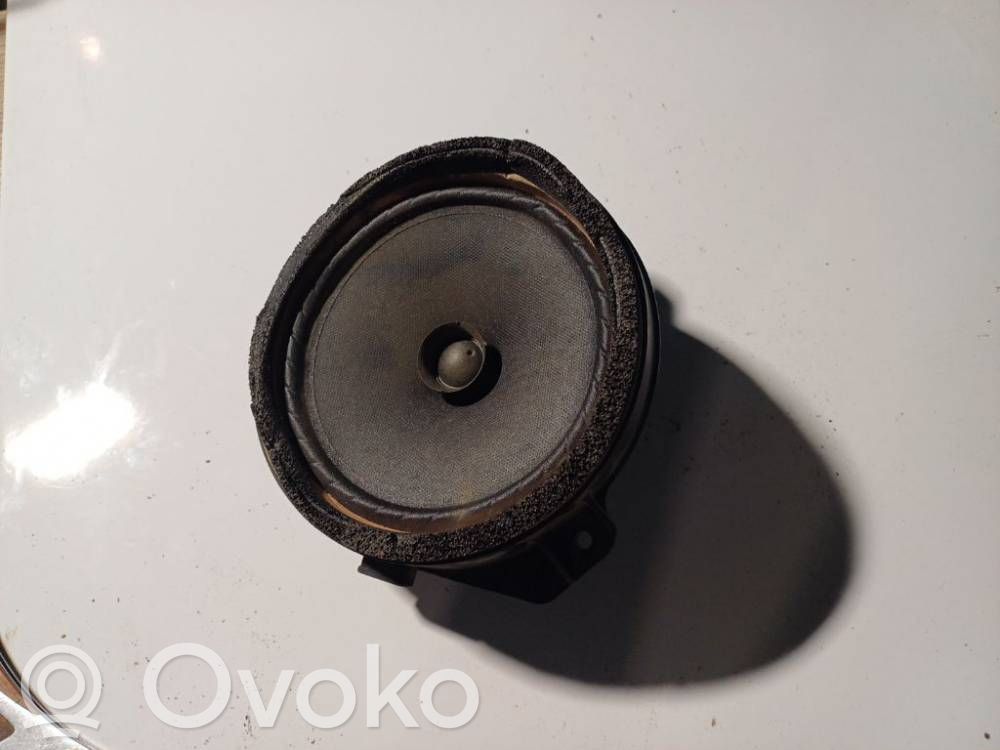 Subaru Legacy Głośnik drzwi przednich 