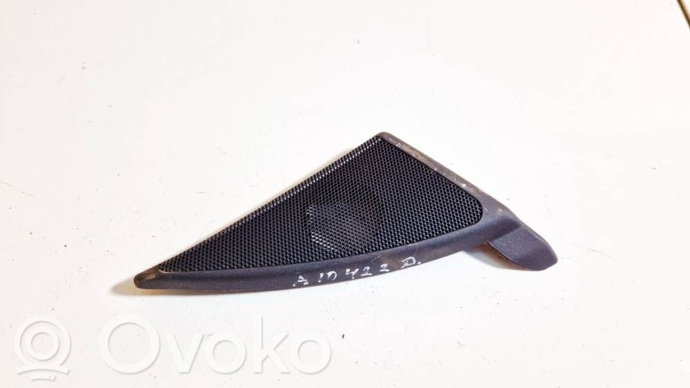 Mercedes-Benz C W203 Grilles/couvercle de haut-parleur latéral