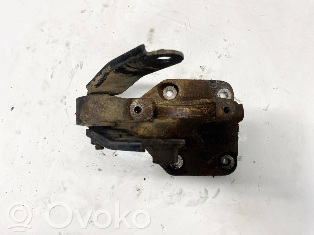 Volvo S80 Engine mounting bracket 