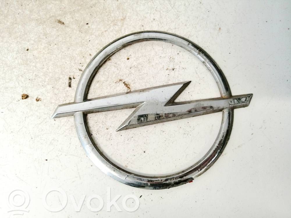 Opel Zafira B Siglă fabricant/emblemă 