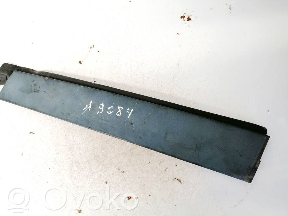 Chrysler Sebring (ST-22 - JR) Moulures des vitres de la porte arrière