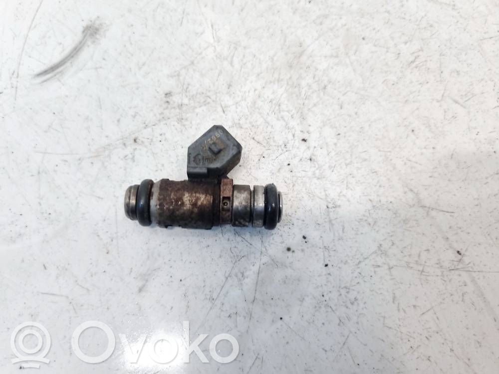 Renault Clio II Injektor Einspritzdüse 