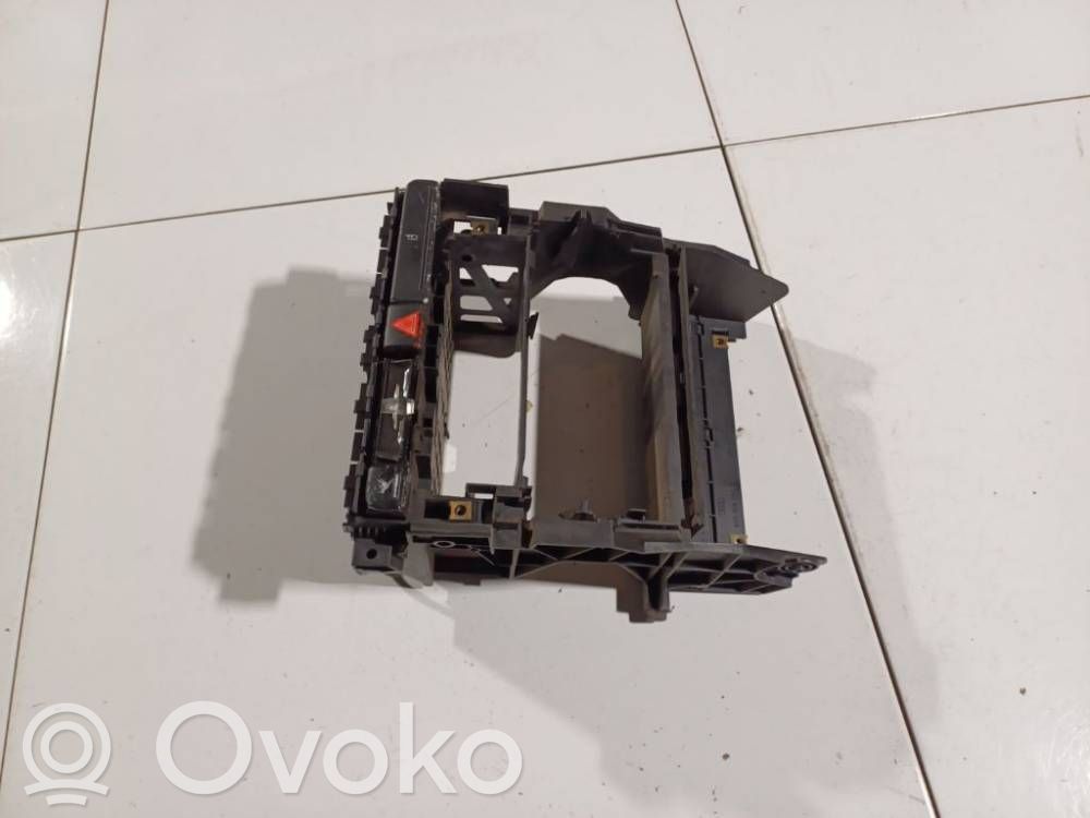 Audi A4 S4 B6 8E 8H Otros repuestos del interior 