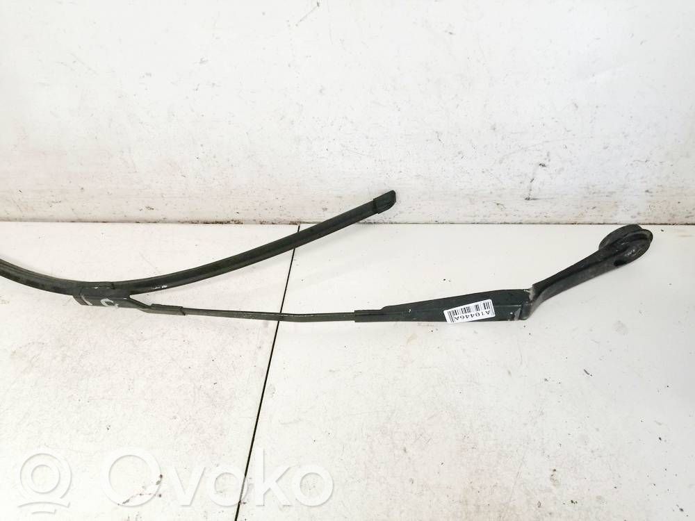 Ford Focus Braccio della spazzola tergicristallo anteriore