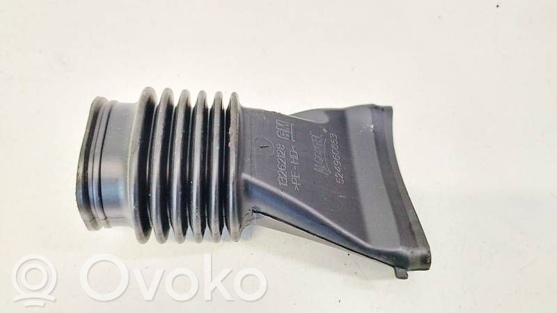 Opel Astra J Ilmanoton letku 
