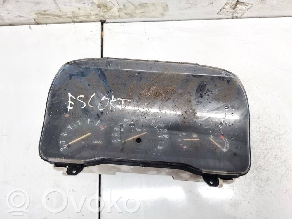 Ford Escort Speedometer (instrument cluster) 