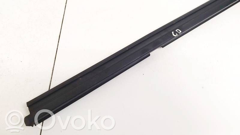 Volkswagen Tiguan Rivestimento modanatura del vetro della portiera posteriore