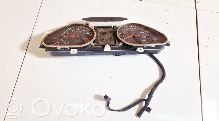 Audi A6 S6 C6 4F Tachimetro (quadro strumenti) 