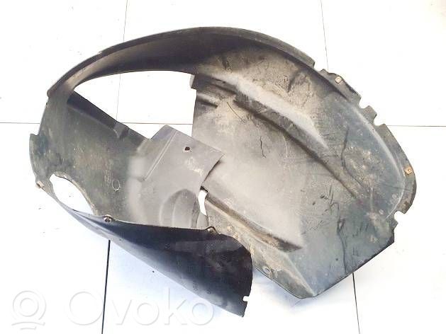 Chrysler Voyager Nadkole przednie 
