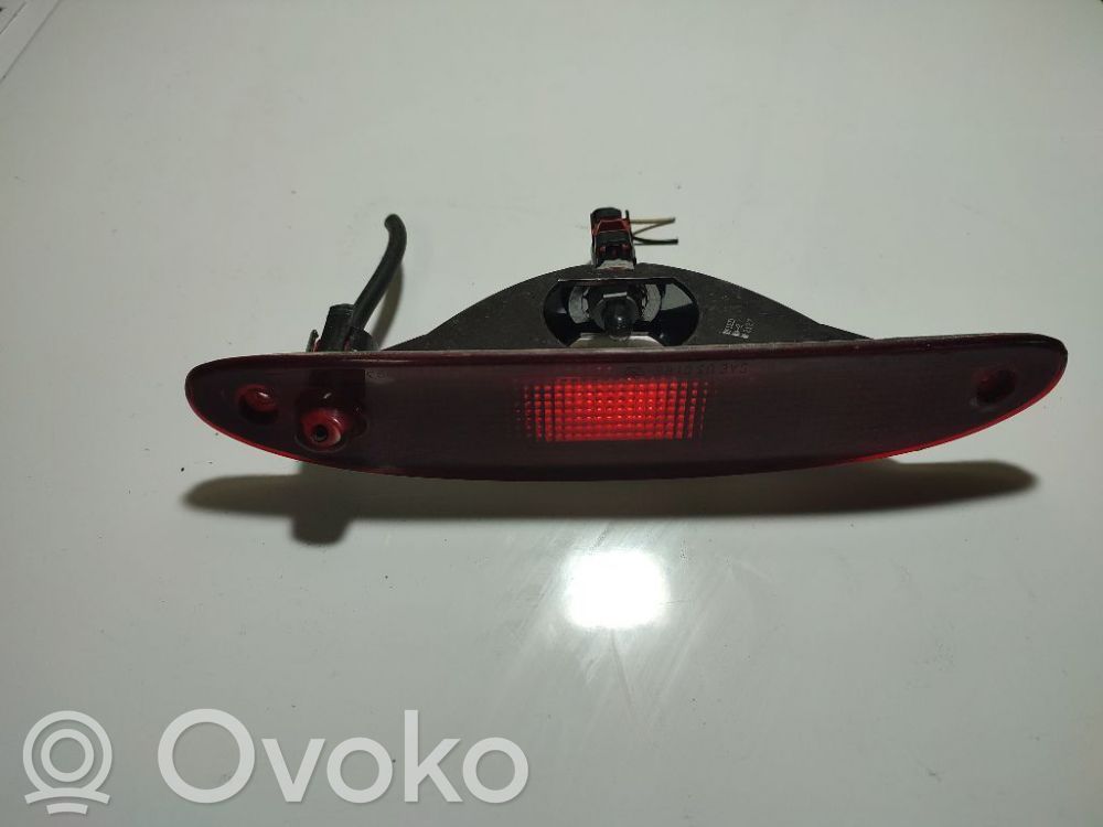 Chrysler Voyager Third/center stoplight 