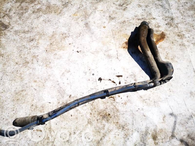 Opel Astra H Tubo e bocchettone per riempimento serbatoio del carburante 