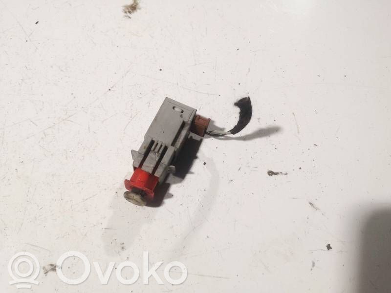 Opel Astra H Interruttore del pedale del freno 