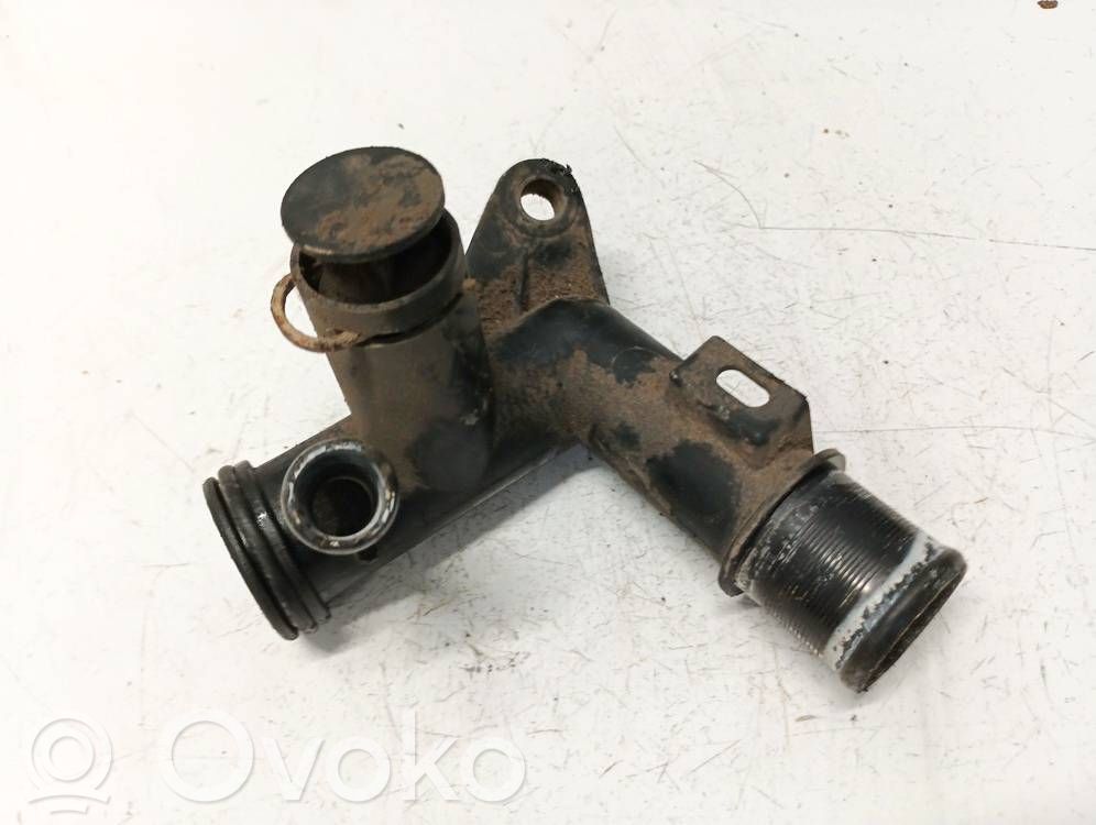 Ford Focus Tubo flessibile del liquido di raffreddamento del motore