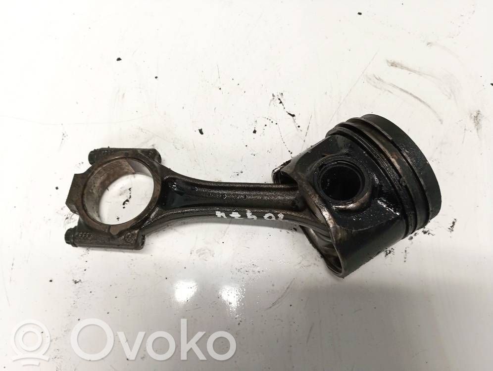 Skoda Fabia Mk2 (5J) Piston cu bielă 